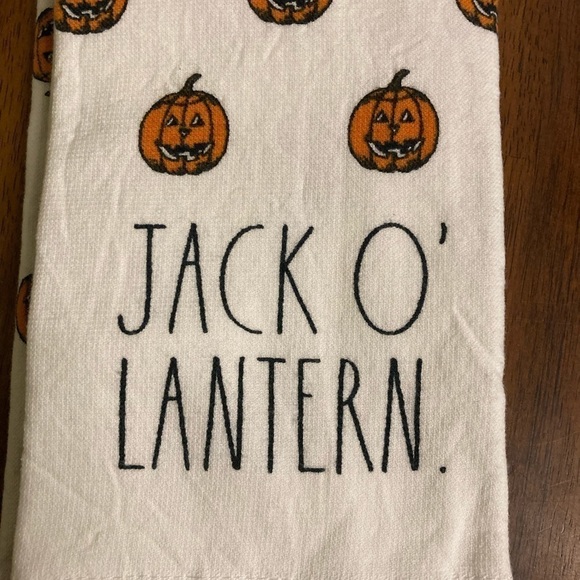 NWT RAE DUNN TRICK OR TREAT JACK-O-LANTERN SET OF 3 KITCHEN TOWELS - Picture 6 of 6